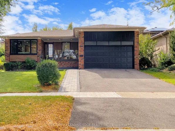 2240 Springfield Ct, Mississauga, ON L5K 1V4