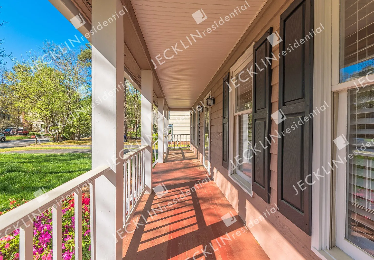 12515 Cutler Ridge Dr — Photo 3