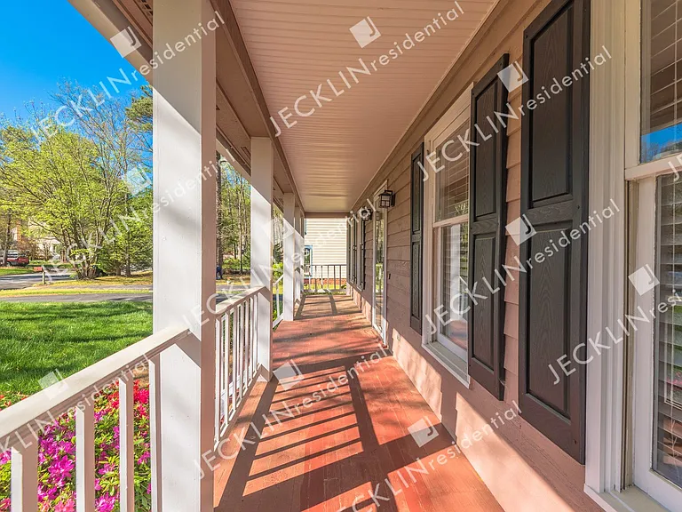12515 Cutler Ridge Dr — Photo 3