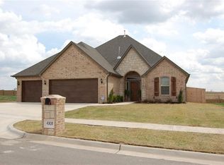 4303 NE Water Edge Dr, Lawton, OK 73507