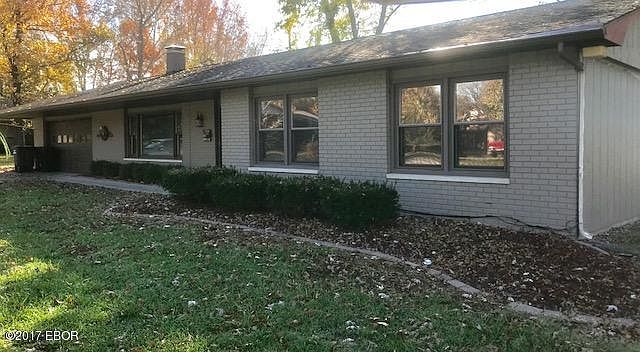1st image of 1321 E Meadowbrook Ln