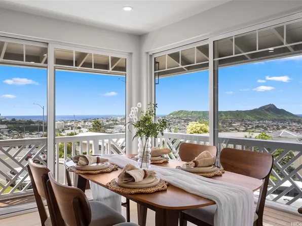 1482 Kalaepohaku St, Honolulu, HI 96816
