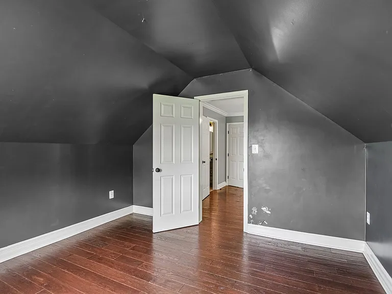 1097 Underwood Rd — Photo 49