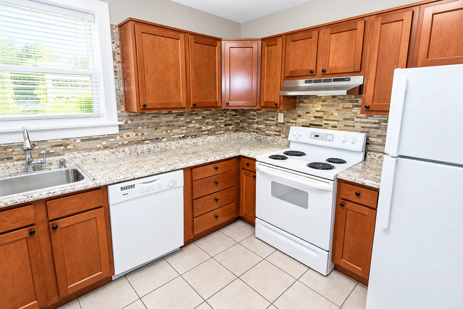 1 bed, 700 sqft, $999 — Photo 3
