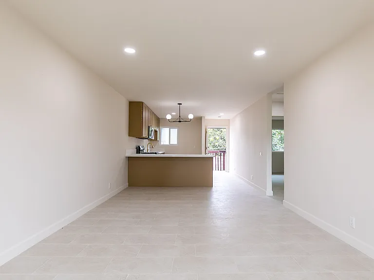 840 Sinkler Way #B — Photo 17