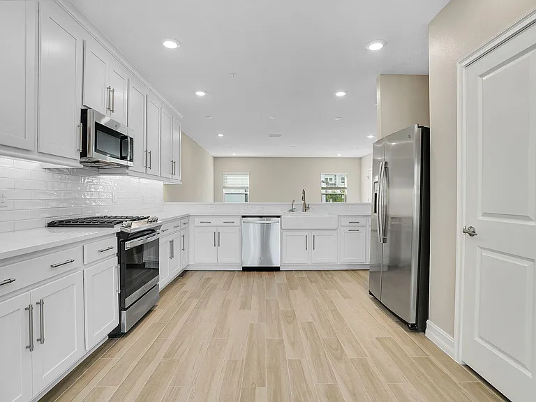5351 Bridge St — Photo 15
