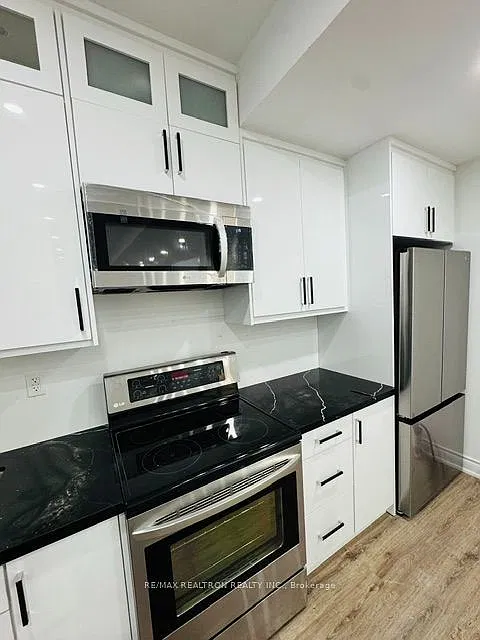 2 bed, $2,000 — Photo 2