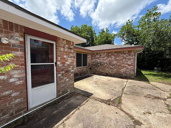 5th image of 1538 Briarbank Dr