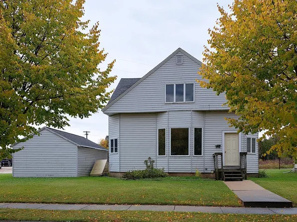 1426 Perry St, Algoma, WI 54201