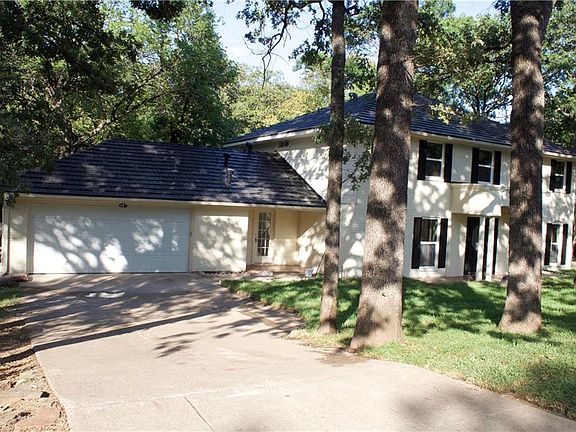 2nd image of 2605 Westwood Dr