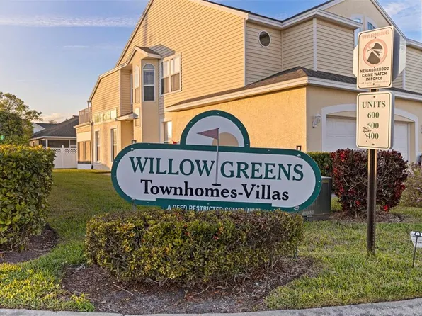 1050 Starkey Rd APT 602, Largo, FL 33771