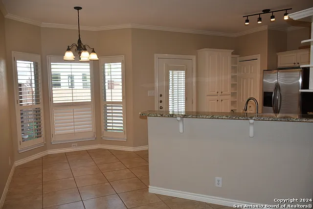 3 bed, 2.5 bath, 1424 sqft, $1,800 — Photo 4