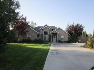 25557 Avenue 18 1/2, Madera, CA 93638