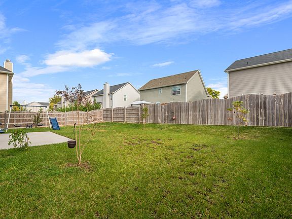 3rd image of 110 Scenic Yard Ln