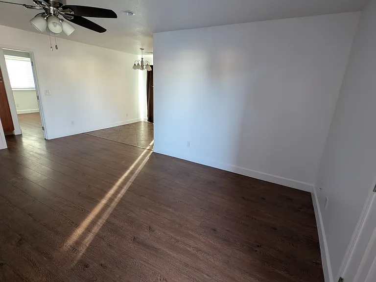 1221 Fordham Ave — Photo 4
