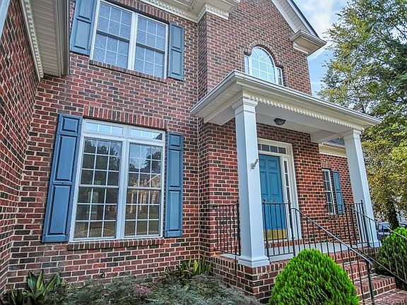 2nd image of 4120 Belle Meade Cir