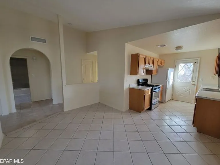 12492 Wendy Reed Dr — Photo 11