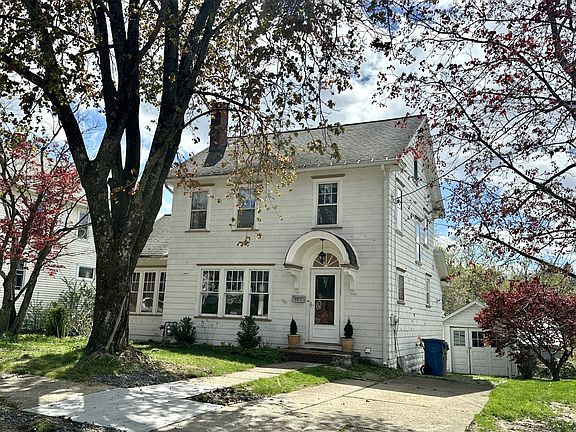 2nd image of 724 Davenport St