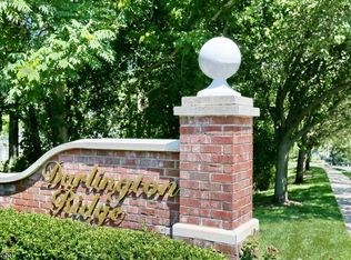 1163 Sycamore Ln, Mahwah, NJ 07430