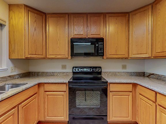 5th image of 7609 Gladden Ave NE