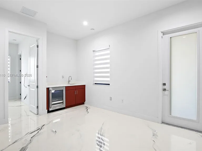 17745 SW 45th St — Photo 2