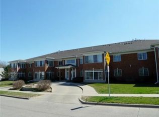 2601 Hickory Trl APT 10, Iowa City, IA 52245