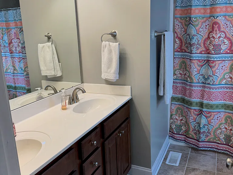 47 Ascott Cir — Photo 7