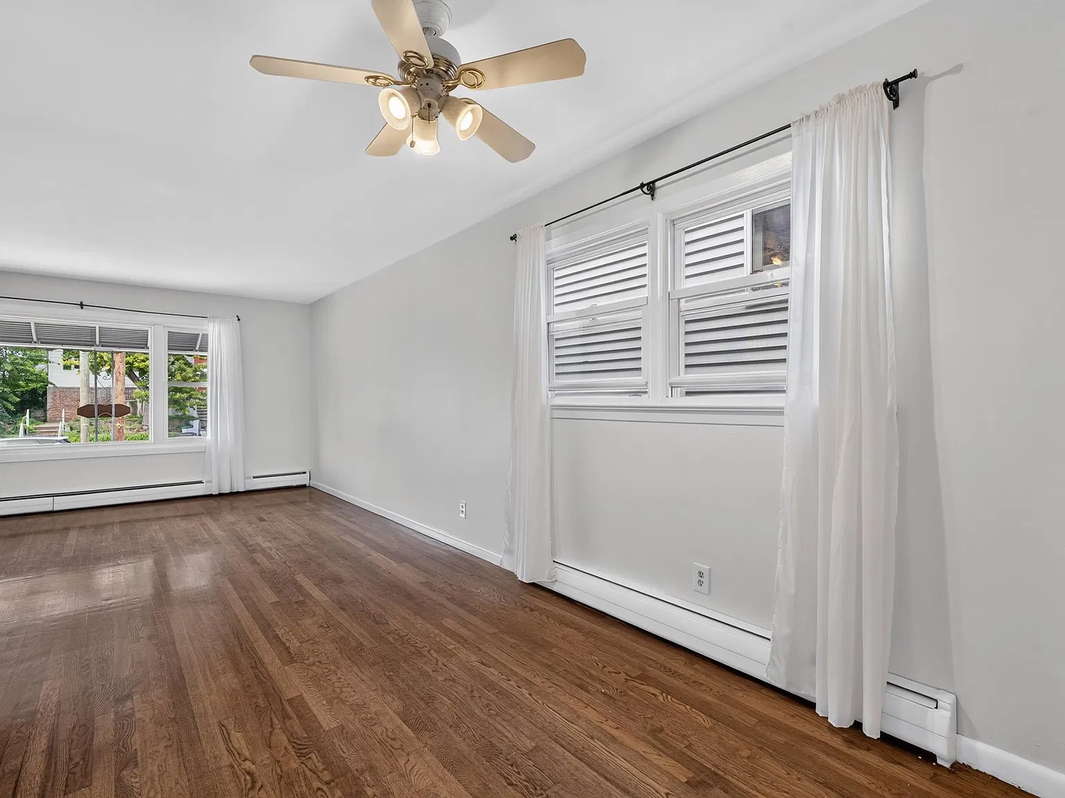 3 bed, 1.0 bath, $2,300 — Photo 3