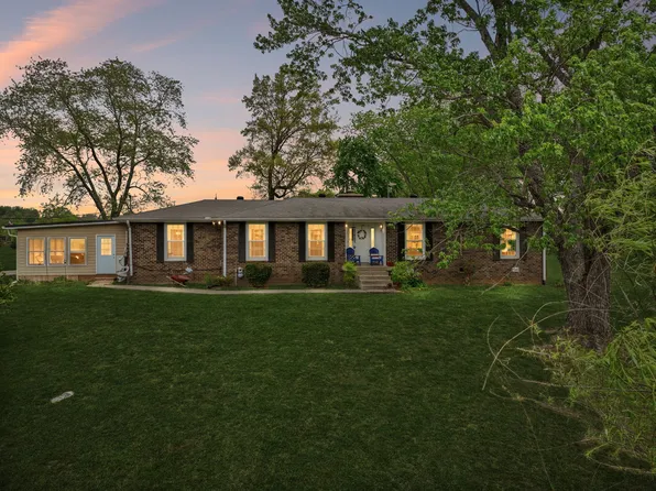 7102 Hartsville Park, Lebanon, TN 37087