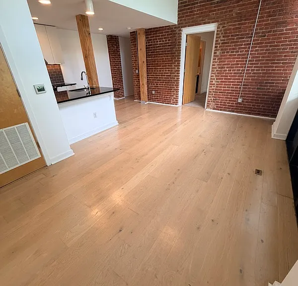 418 N 25th St #220 — Photo 7