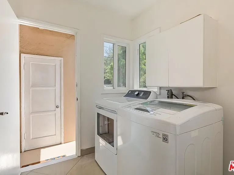 10574 Ashton Ave — Photo 16