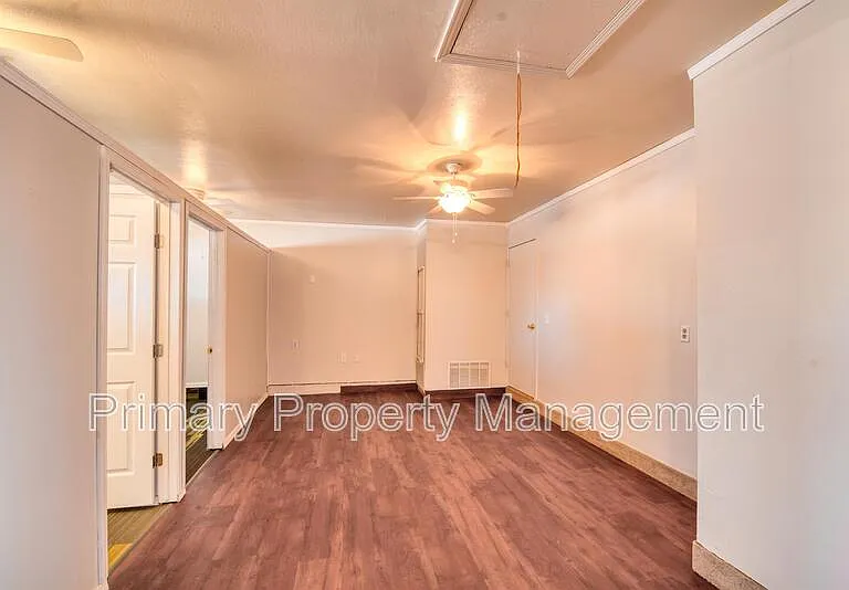 924 NW 14th St — Photo 10