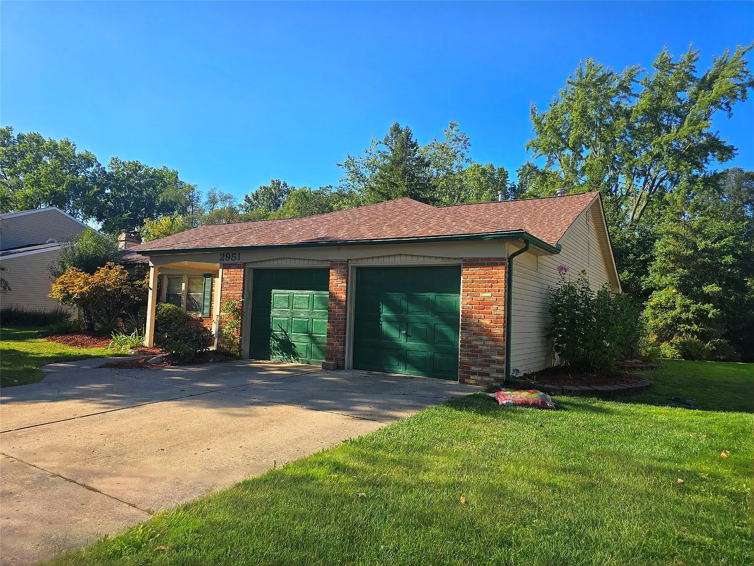 4 bed, 2.0 bath, 1807 sqft, $2,700 — Photo 3