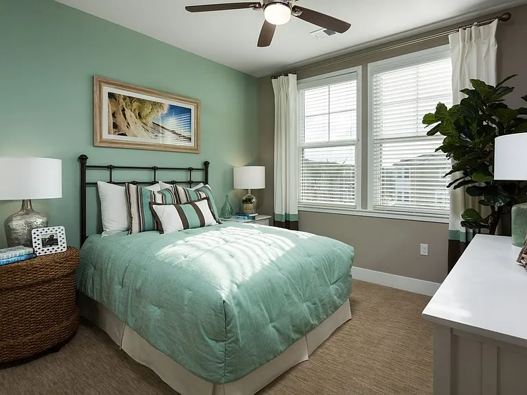 Signature Collection Guest Bedroom