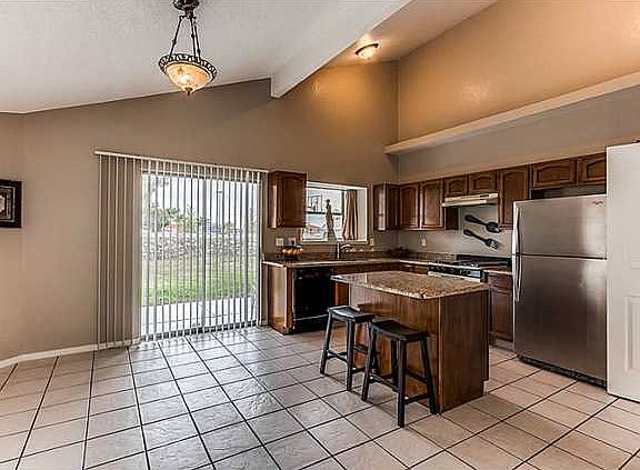 3rd image of 12188 Valley Quail Dr