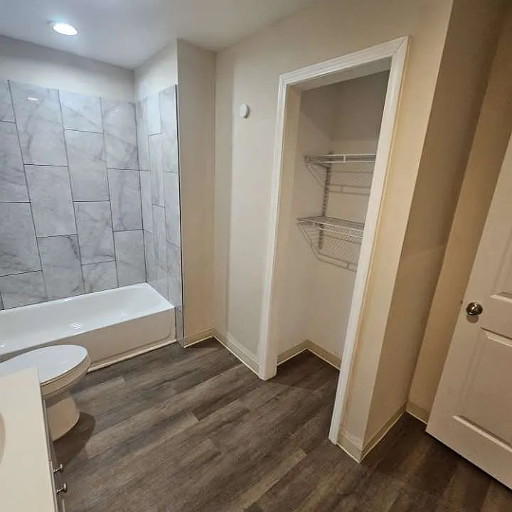 1 bed, 600 sqft, $1,000 — Photo 4