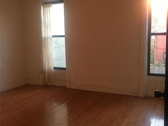 4th image of 59 Halsey St APT 2