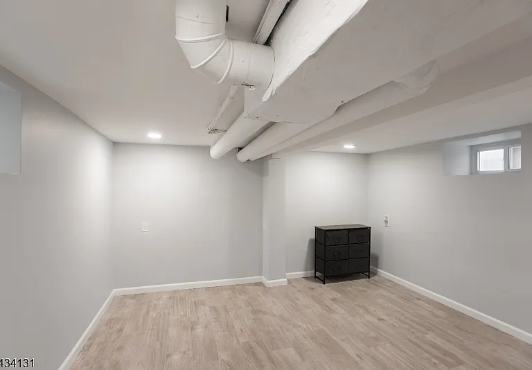138 Jerome Pl — Photo 23