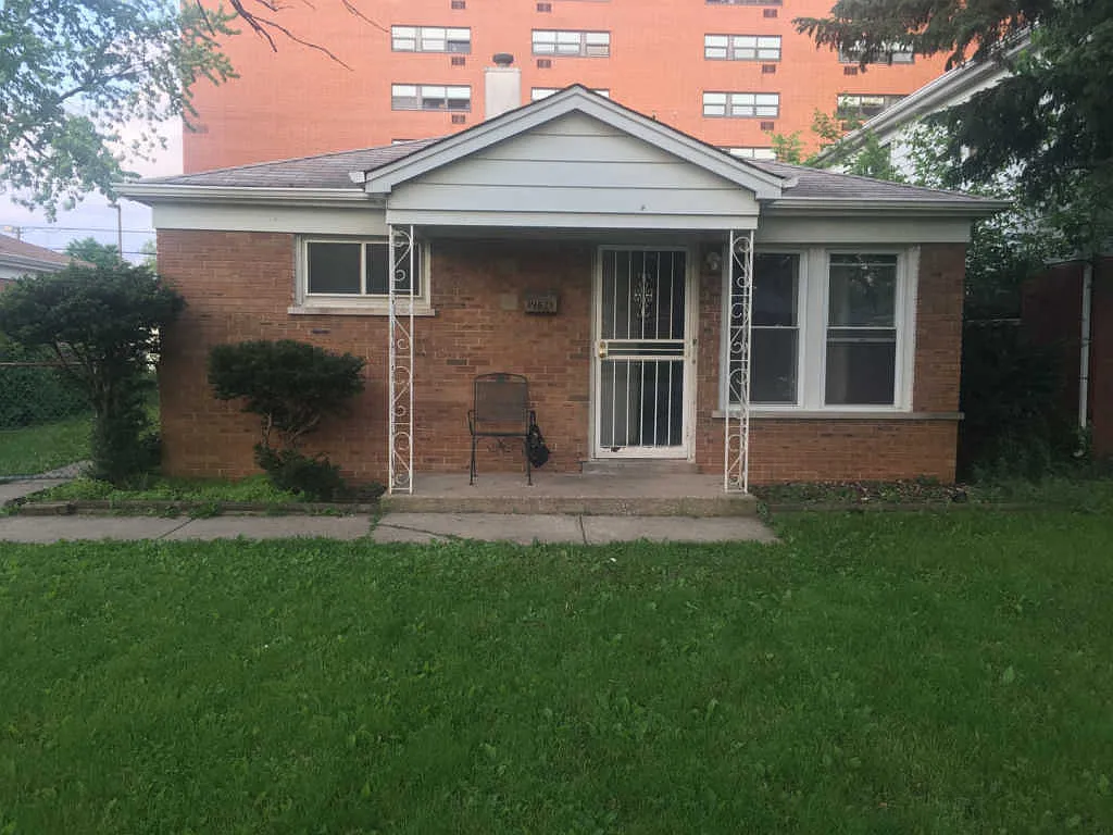 14621 Edbrooke Ave photo 1