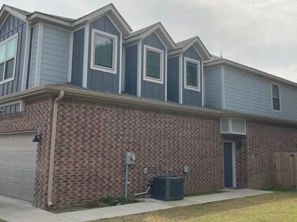 1213 N Sicily Ln, Fayetteville, AR 72704