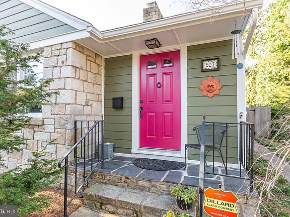 5th image of 907 Cornell St