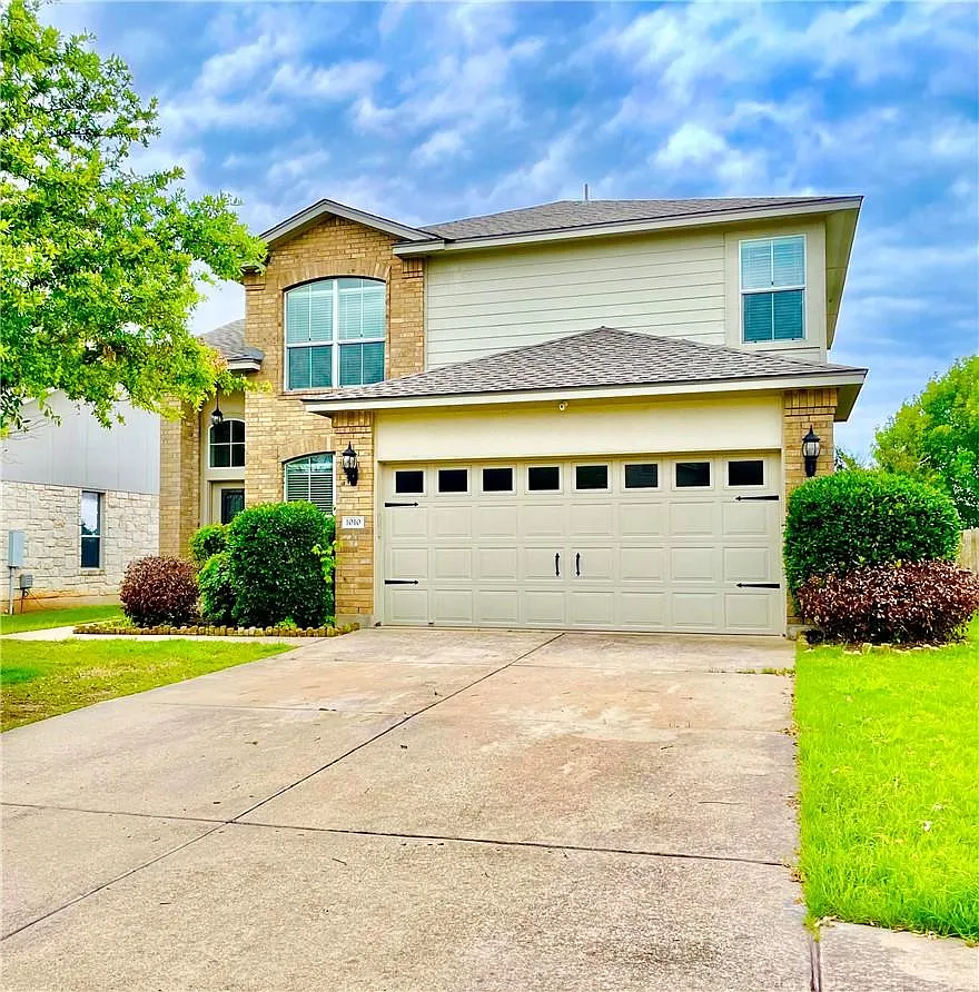 3 bed, 2.5 bath, 1990 sqft, $2,000 — Photo 1