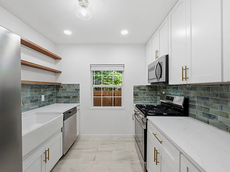 1206 Bandera Ln — Photo 5