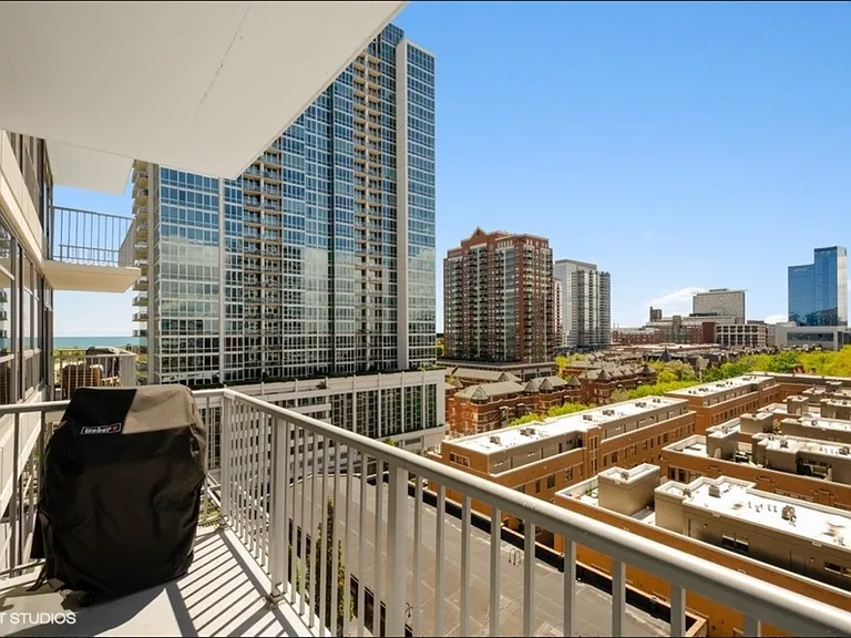 1600 S Prairie Ave #1007 — Photo 16