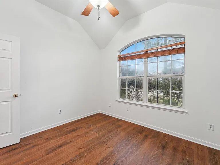407 Mystic Trail Loop — Photo 10