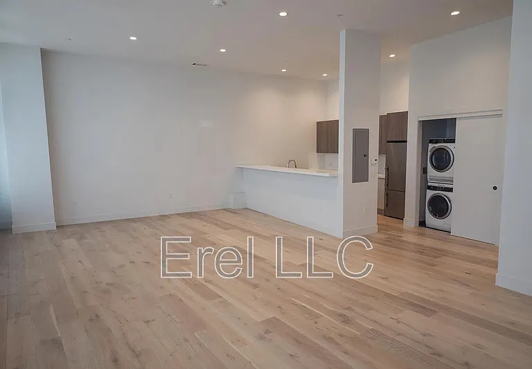 2747 San Pablo Ave #B — Photo 3