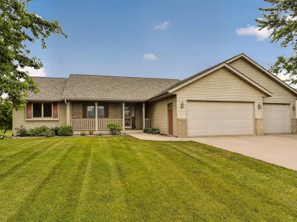 217 Whispering Hills Dr, Saint Charles, MN 55972