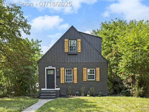 2111 Wiltshire Rd, Berkley, MI 48072