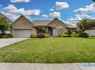 753 Timberview Dr, Findlay, OH 45840