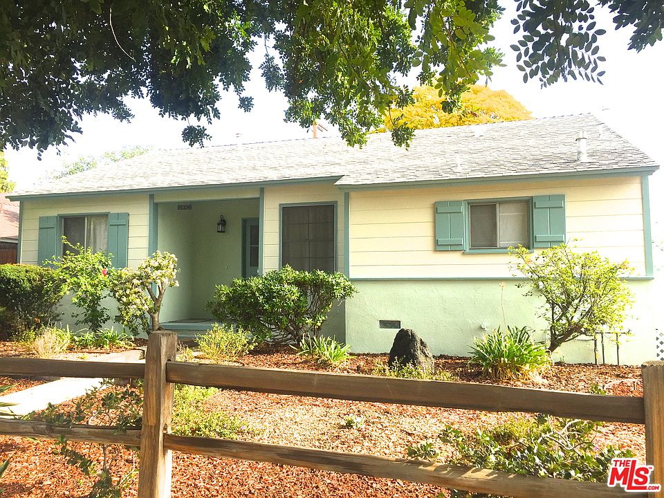 1st image of 8034 Genesta Ave